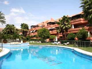 embrujo playa apartments